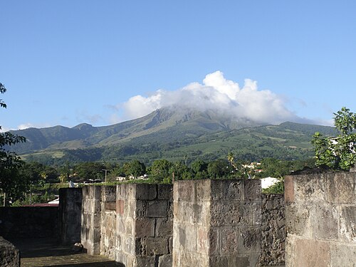 Saint-Pierre, la ville sous le volcan