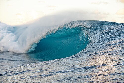 En bateau jusqu'à la vague de Teahupoo